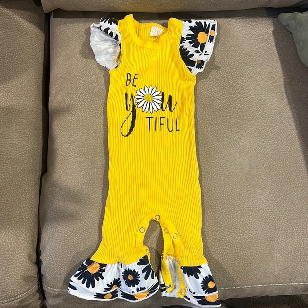 Be You tiful baby outfit. 3m